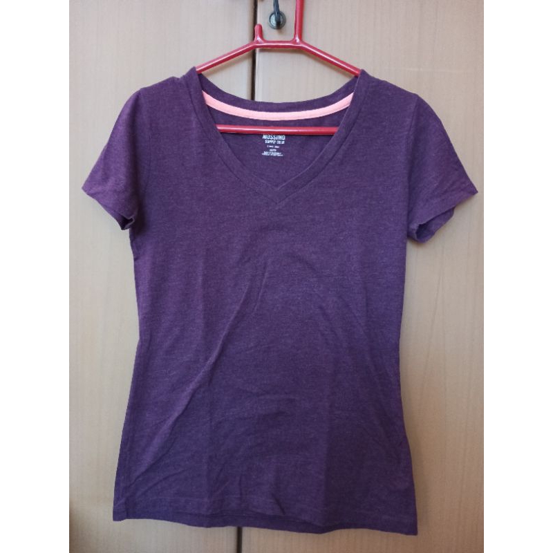 Kaos Cewek - Preloved