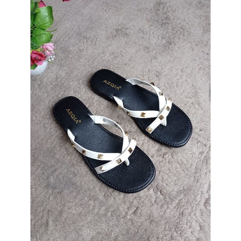 sandal flat teplek piramide stoded santai