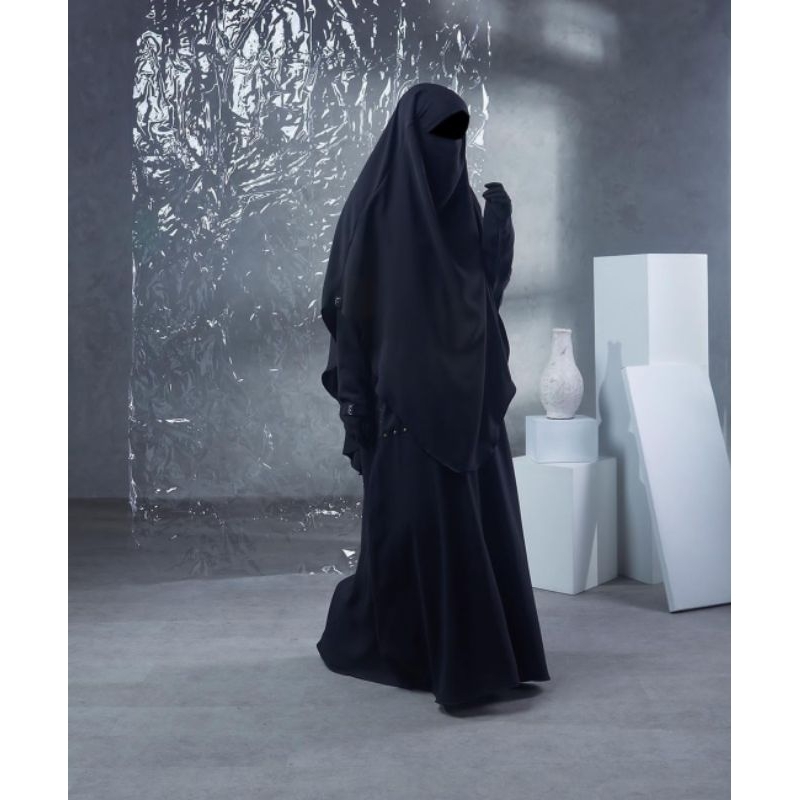 laeeba black mazen L aljenna