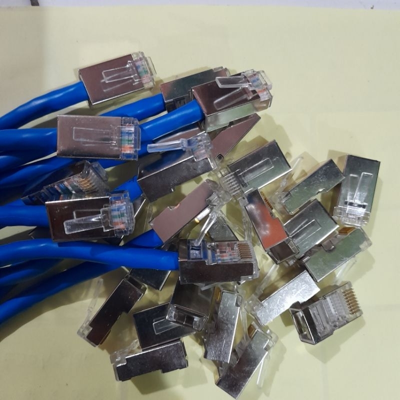 KABEL LAN SERVER RJ 45 METAL GIGABYTE 10 / 20 / 30 CM COMMSCOPE  CAT 6 CUSTOM BY RAV SOLUTION