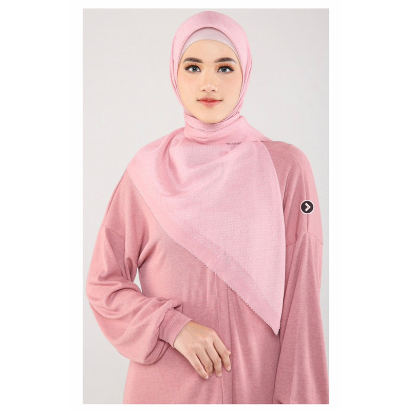 The Tapis Square - Bubble Gum - Buttonscarves