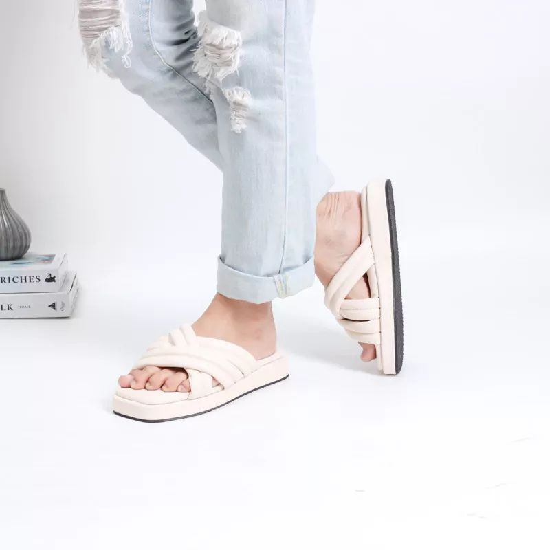 TmO - 8.8 Sale new arrival sandal Veronika EXPAND 3CM/Sandal fashion terbaru kekinian/sandal wanita Slop tebel dan empuk/sandal fashion tali kekinian Bisa Cod Termurah/sandal santai wanita fashion