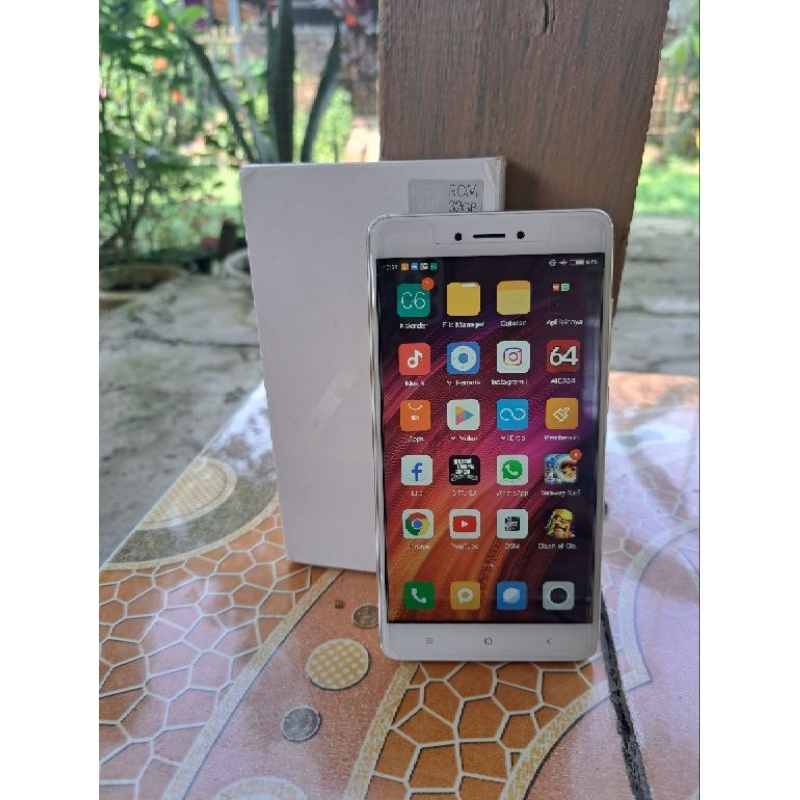 Hp Xiaomi Redmi Note 4 Ram 3/32 Fullset resmi Indonesia
