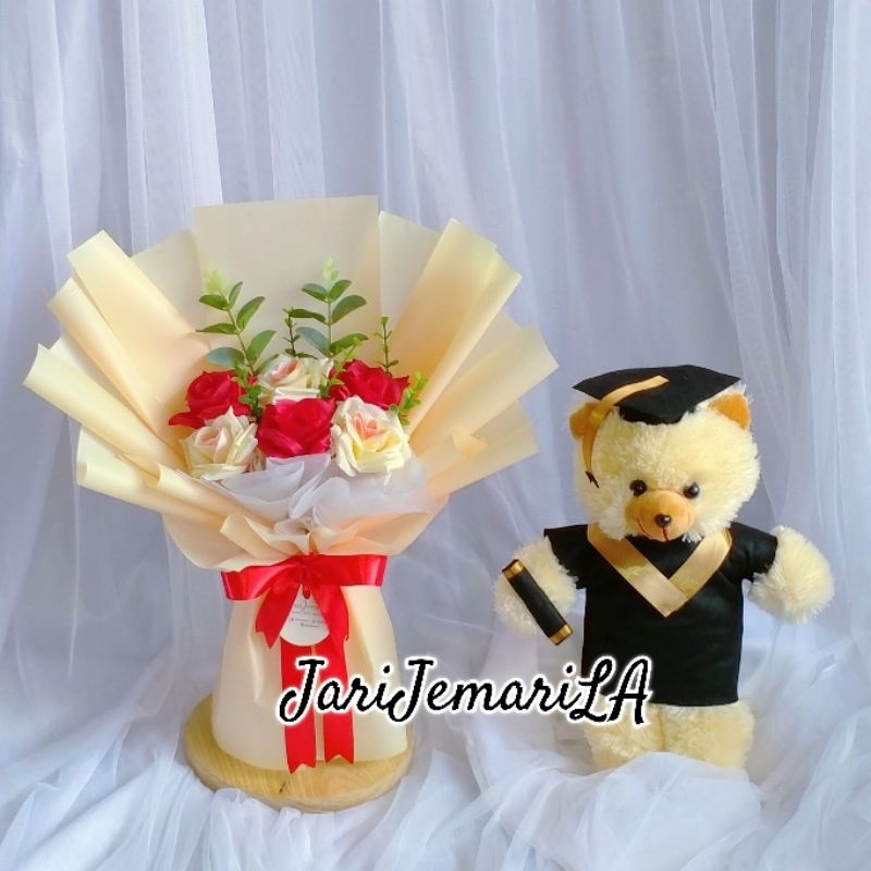 Boneka wisuda dan Buket Bunga wisuda medan ukuran bunga besar 59cm ukuran boneka 30cm