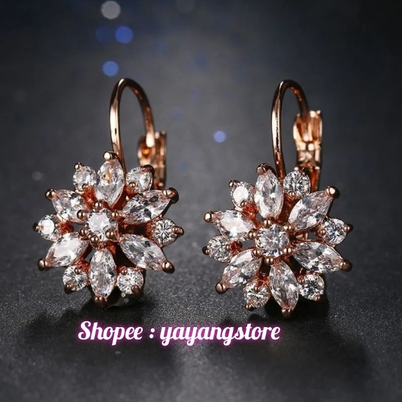 Anting Giwang Flower Stud / Anting Bunga Kristal Batu permata wanita Mewah Silver dan Gold Untuk Acara Pesta