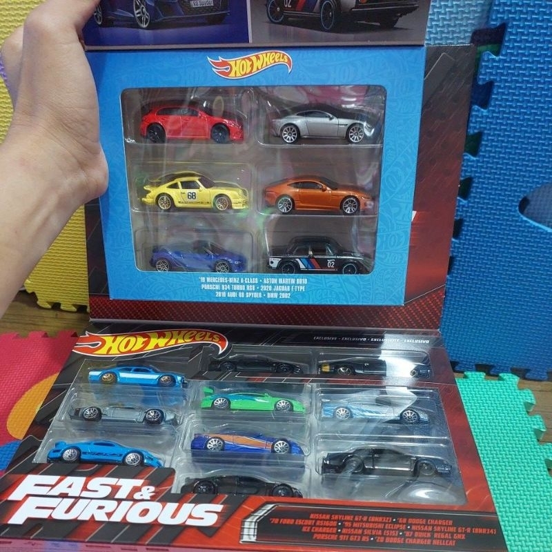 hot wheels fast&amp;furious isi 10 dan hot wheels isi 6 original.