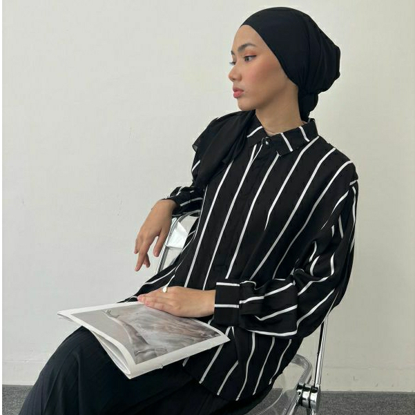 (MID YEAR SALE) Pattern Oversized Shirt - STRIPES BLACK WHITE (READY STOCK)