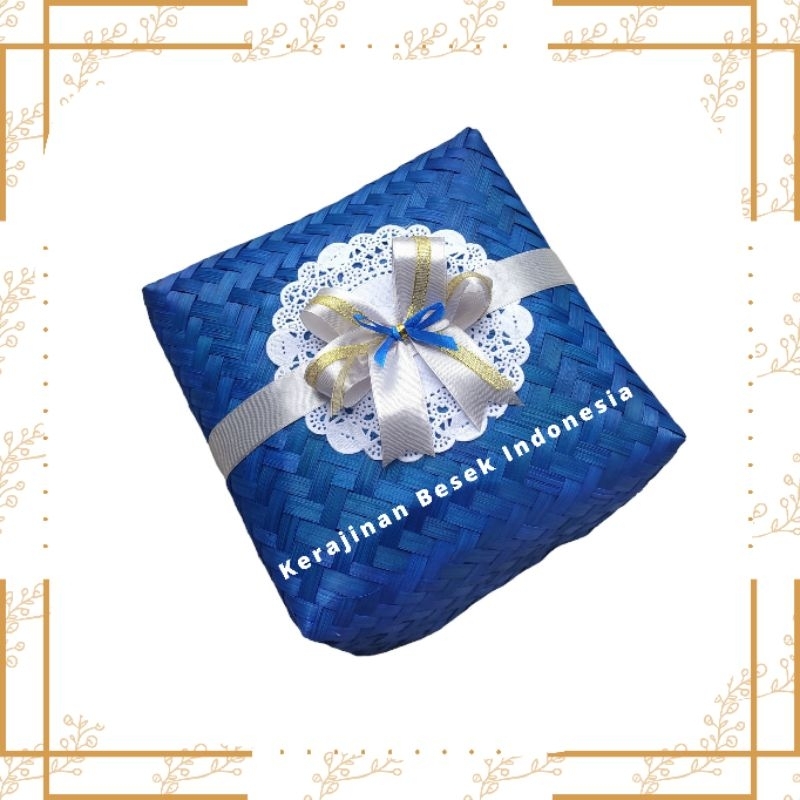 Besek warna dengan pita aneka ukuran Besek nasi Besek hias Box nasi Box snack Hampers