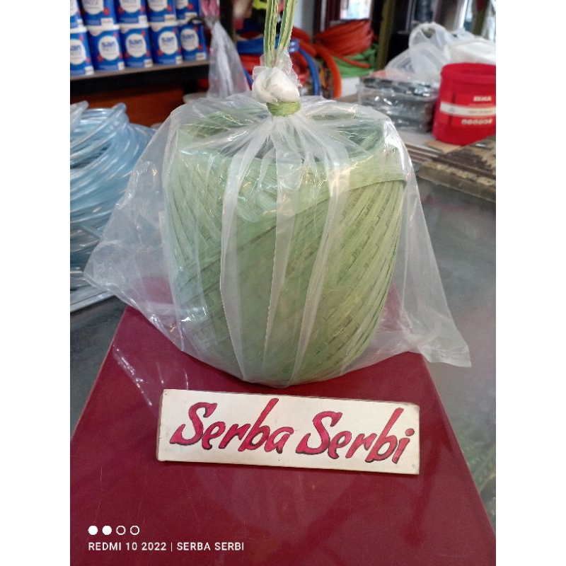 

(/ROLL -1KG TALI RAFIA) Tali rafia plastik -1kg /roll