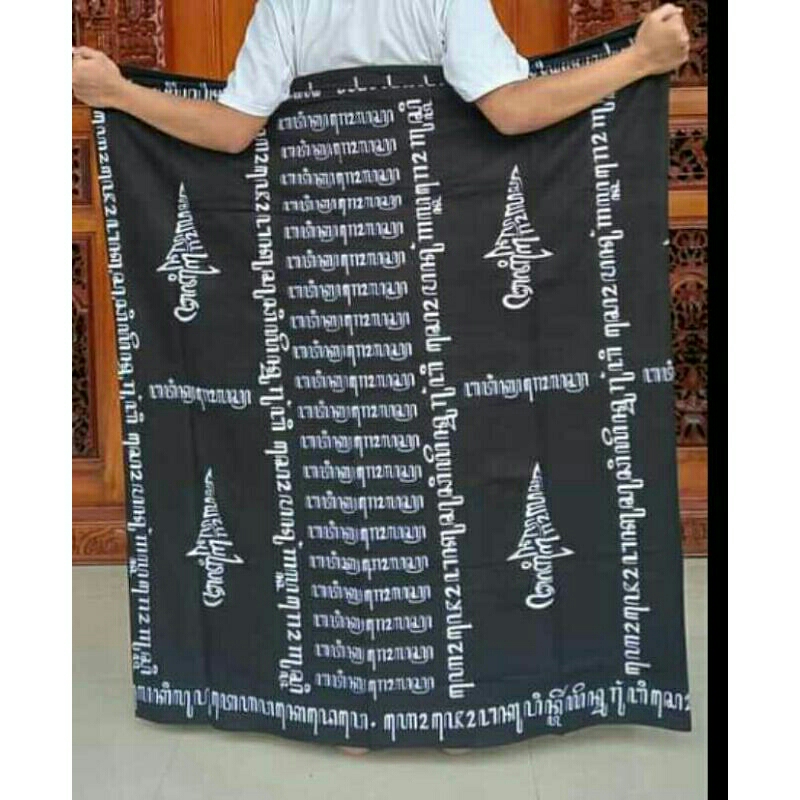 sarung aksara jawa