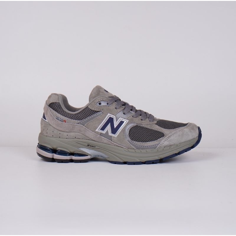 Sepatu New Balance 2002r Light Grey