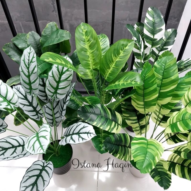 Tanaman Daun Pisang Artificial Plus Pot