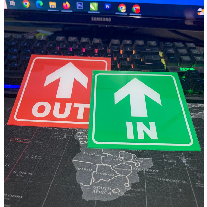 

Sign Akrilik Tandan panah IN (hijau) and OUT(merah)