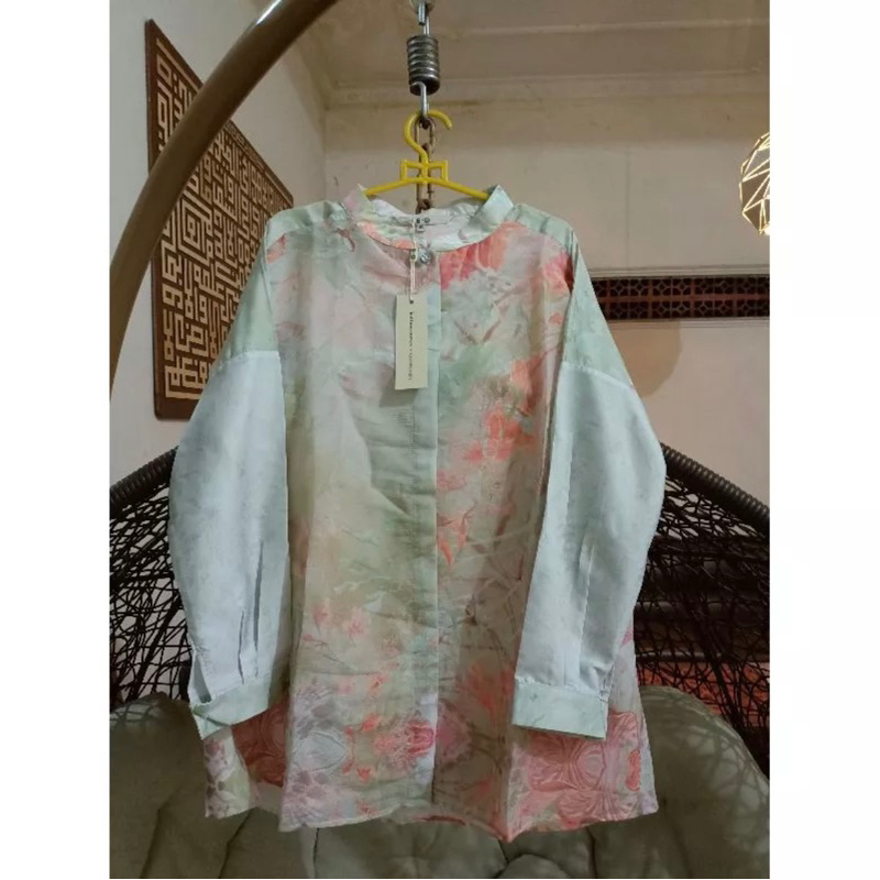 Valvia top buttonscraves x ria miranda