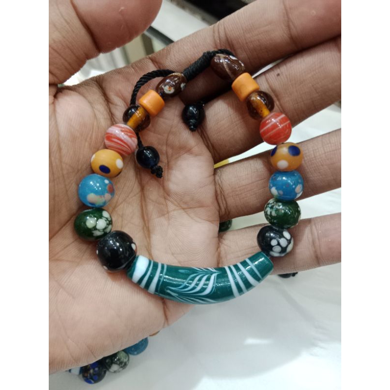 ksesoris kalimantan gelang etnik manik dayak pake batu