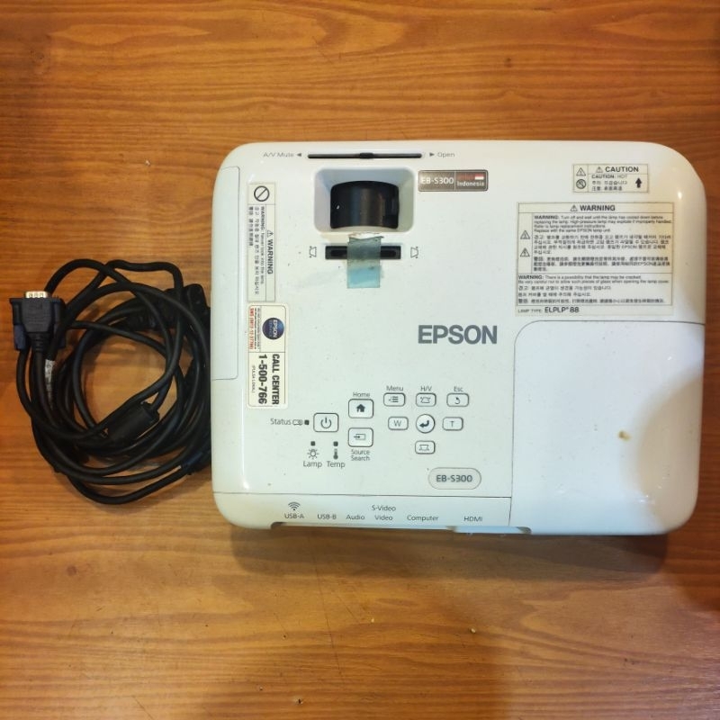 Proyektor Epson EB-S300