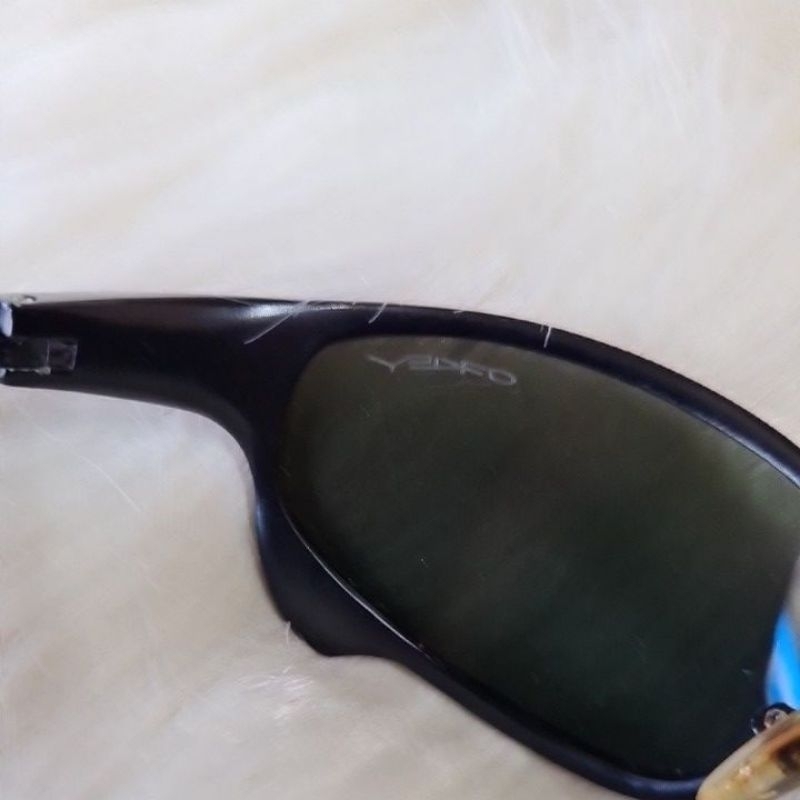 KACAMATA HITAM OAKLEY AUTH