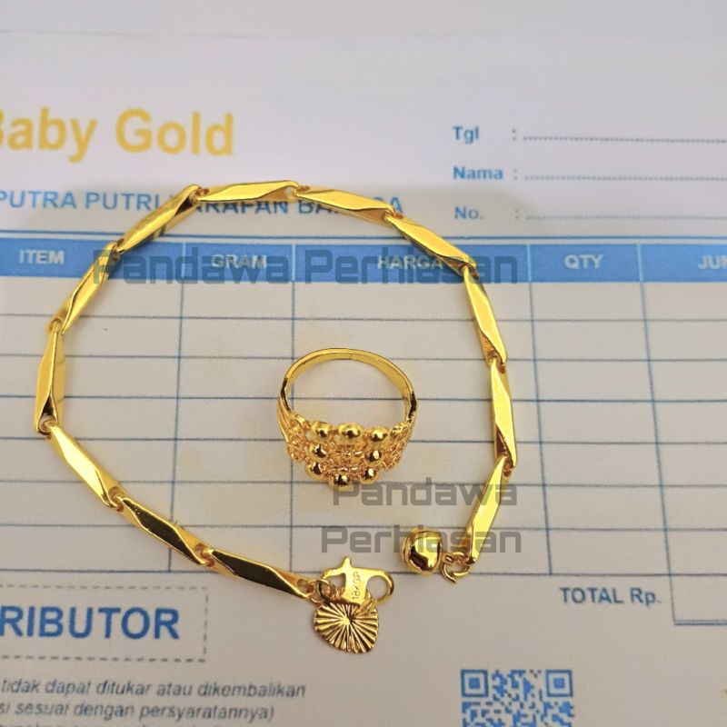 Aksesoris Perhiasan wanita anti karat tidak luntur satu set perhiasan wanita gelang cincin aksesoris