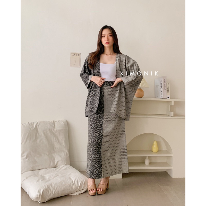 KIMONIK BAJU TENUN (JIHAN STONE)