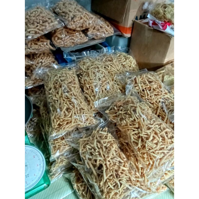 

kue bawang stik 1/2kg / 500gram