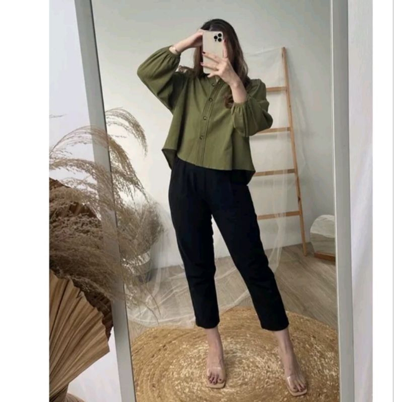 BLUS CROP LENGAN BALON CRINKLE AIRFLOW / ATASAN OOTD VIRAL KEKINIAN STYLE KOREA