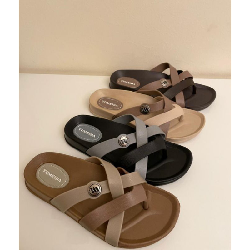 Sandal karet Yumeida 9041