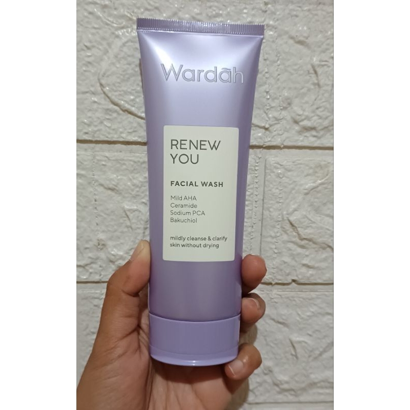 Wardah Renew You facial wash 100ml/Pembersih Wajah dengan Natural AHA