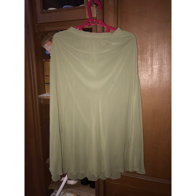 Preloved Rok Plisket Uniqlo