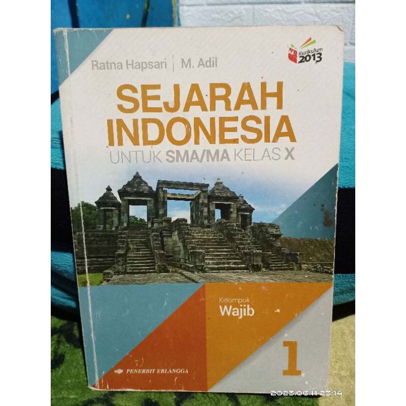 

buku sejarah indonesia wajib SMA/MA kelas 10