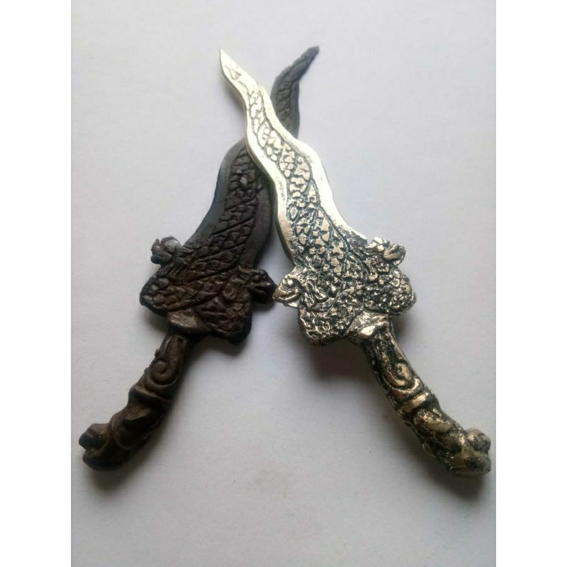 BARANG ANTIK NOGO KEMBAR