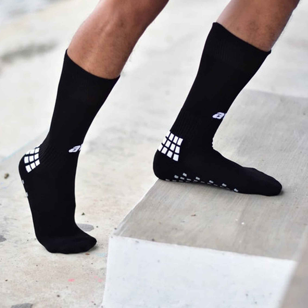 Kaos Kaki Hitam * Kaos Kaki Futsal AVO * Football Socks * Anti Slip