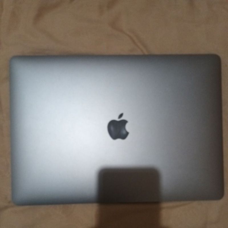 Mac Book retina 2020