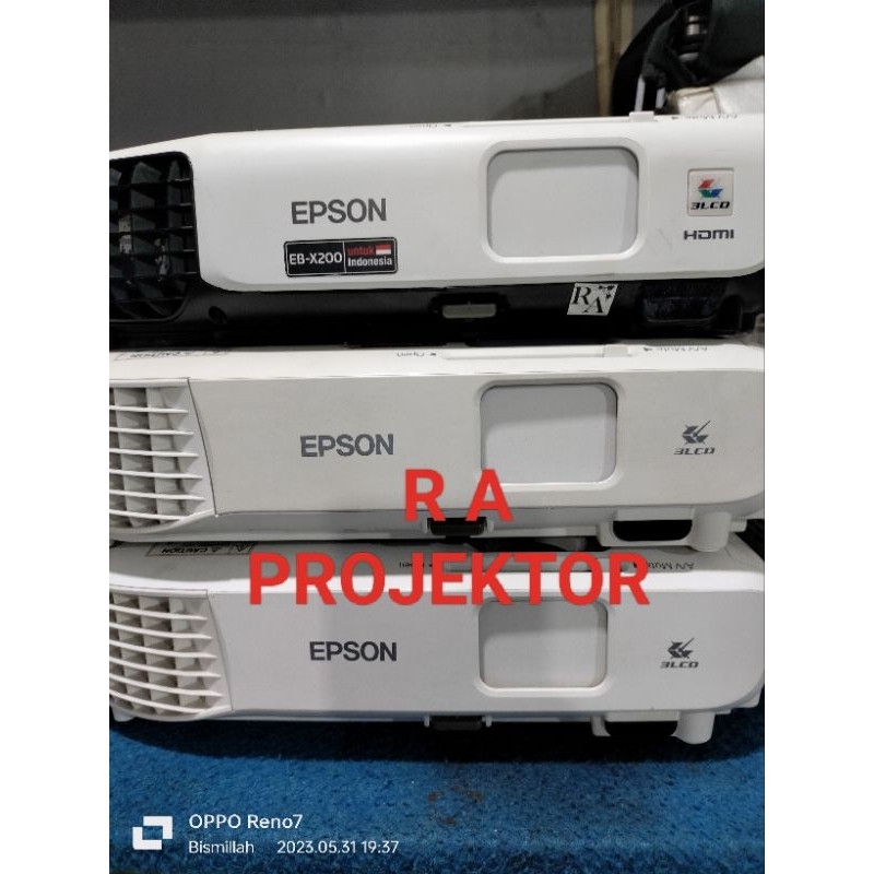 proyektor Epson EB-S400