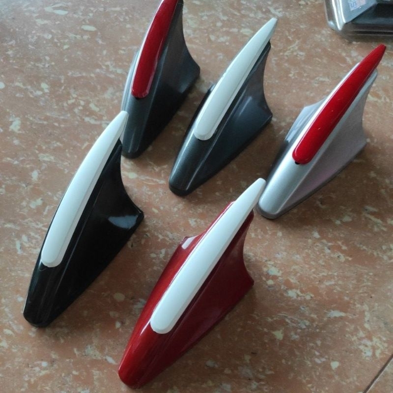 antena model sirip hiu mobil motor shark fin warna hitam merah putih abu