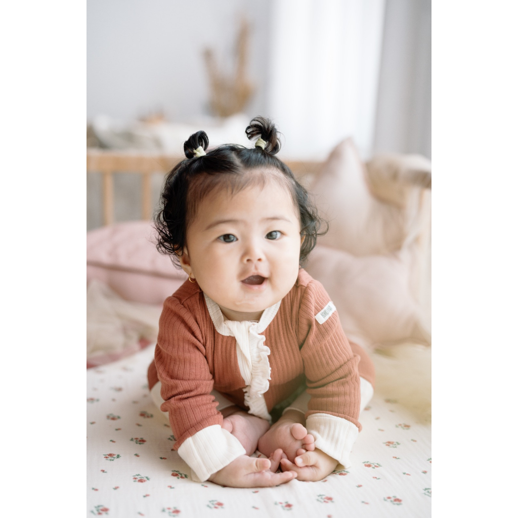 BOHOPANNA - SLEEPSUIT ZIPPER RUFFLE - Baju Tidur Bayi