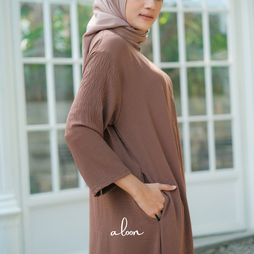 Zerra Midi Dress Bahan Crinkle Airflow Busui Friendly – Kaftan Tunik Terbaru