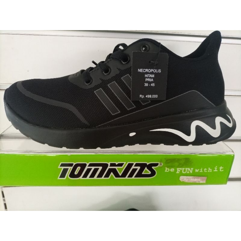 Sepatu Tomkins Necropolis Hitam