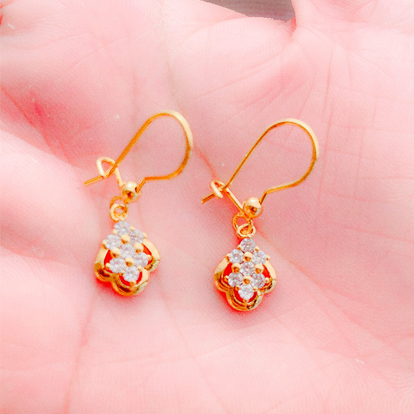 Anting Wanita Batik Bunga Zirconia Gold