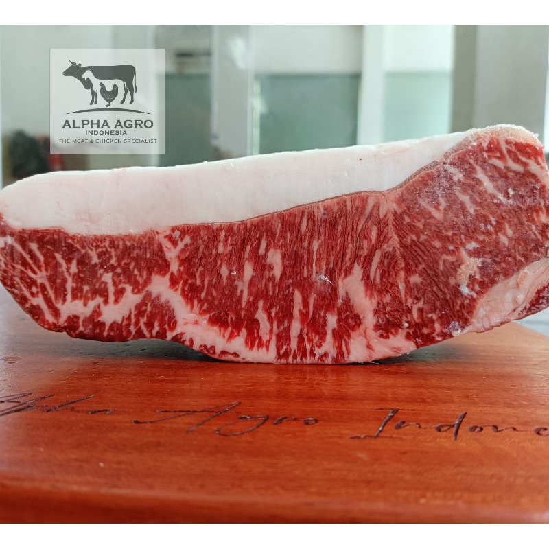 

Wagyu Striploin MB7