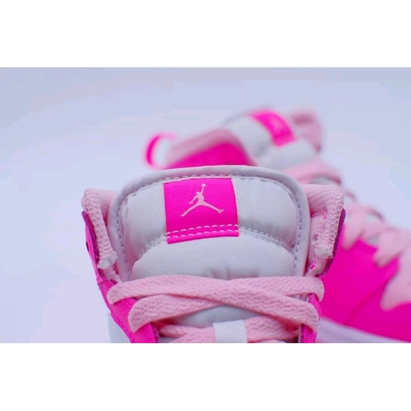 NIKE AIR JORDAN 1 MID KIDS PINK SCALE WHITE