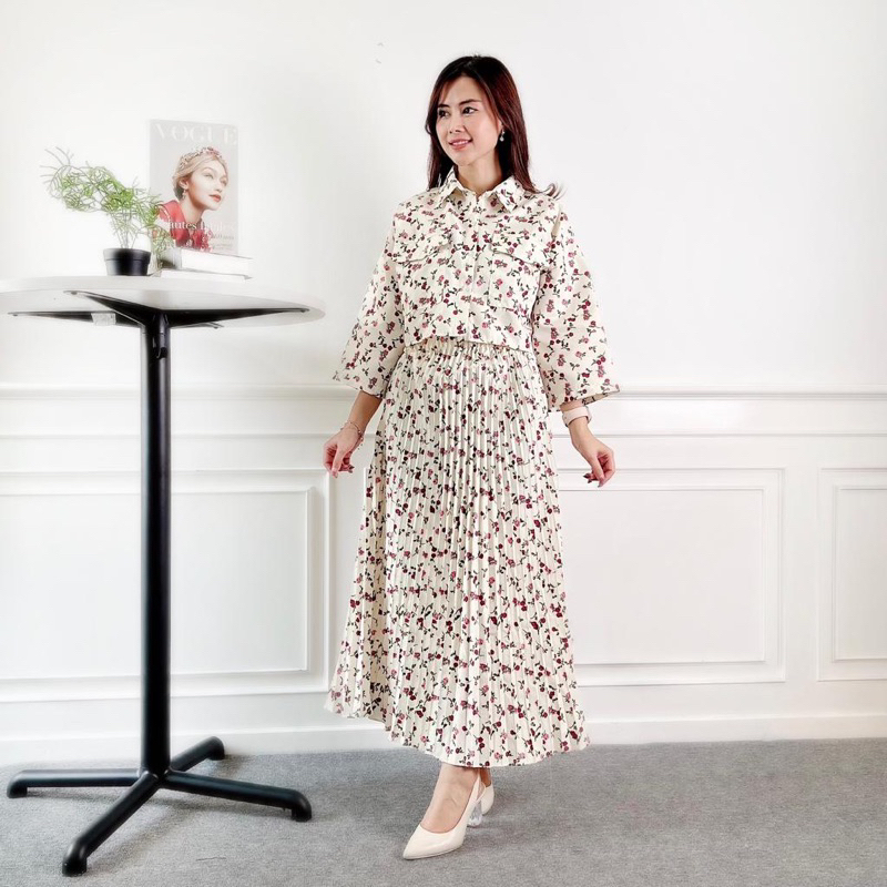 Tq88indonesia Fashion One Set Wanita Nature Korean Vintage Setelan ROk Plisket wanita Terbaru