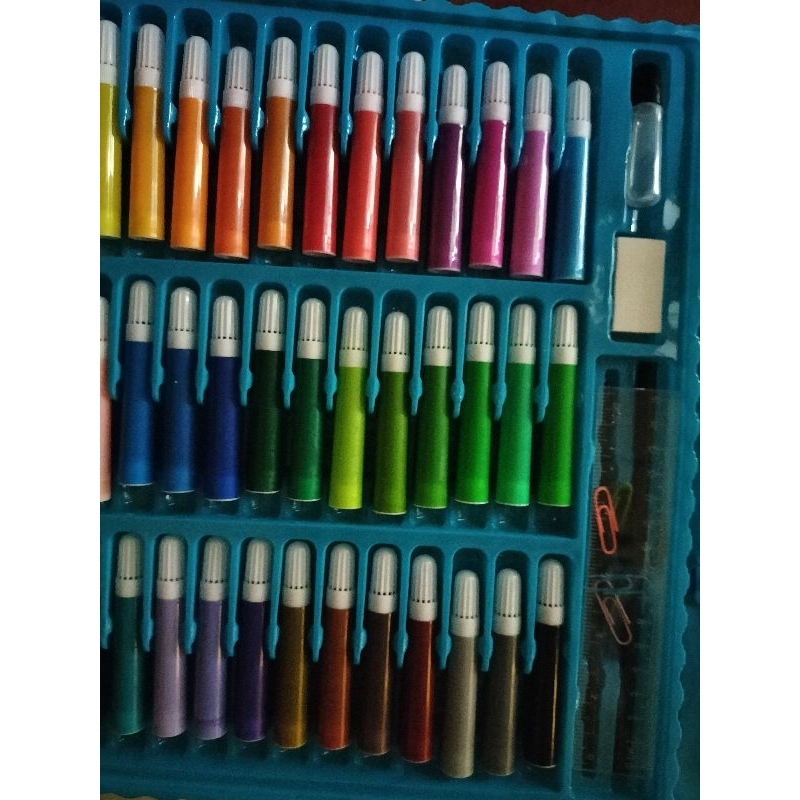 

crayon 150 pcs