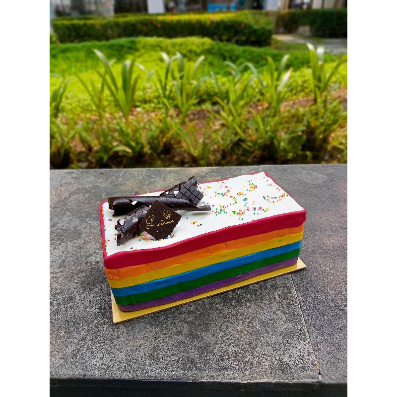 

Rainbow Cake Cake ulang tahun cakebirthday cakemurah kue rainbow kado ulang tahun gift birthday
