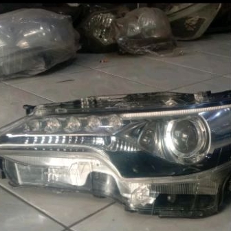 headlamp Fortuner vrz original. headlamp Fortuner vrz 2016-2019