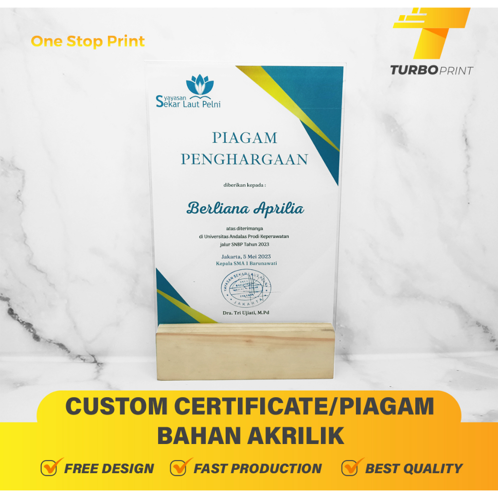 PLAKAT AKRILIK / SERTIFIKAT CUSTOM AKRILIK / PIAGAM PENGHARGAAN / CERTIFICATE HADIAH ACRYLIC A5 / STAND KAYU