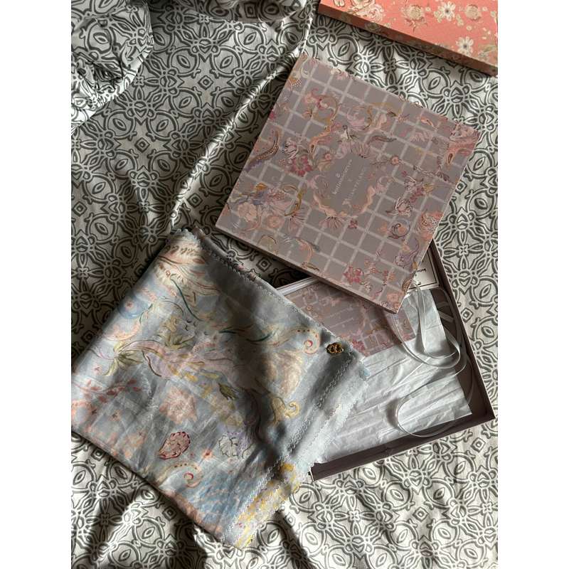 Buttonscarves The Autograph Series Dian Pelangi