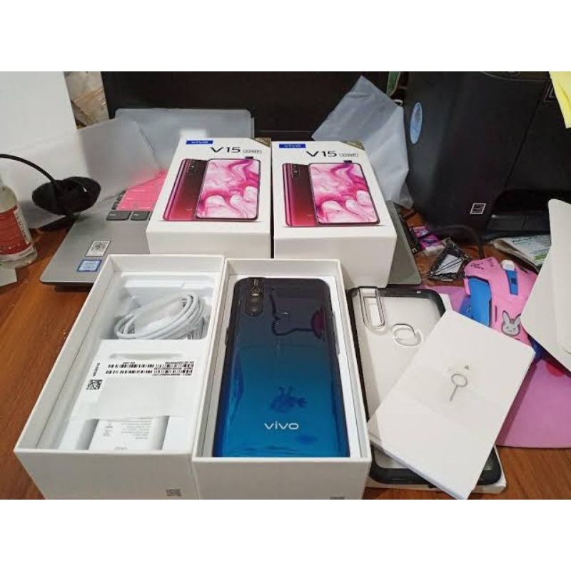 Seken Vivo V15 ram 6/64gb perfect lengkap original ex garansi Vivo