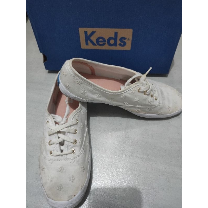 Sepatu Keds wanita original - preloved second