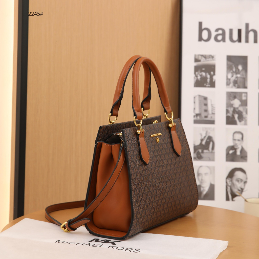 2245 Signature Marilyn Bag