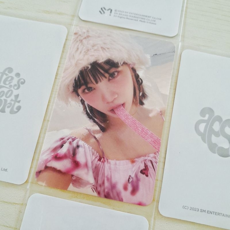 PHOTOCARD OFFICIAL CHAEWON YUPI SOURBELT FROZEN AQUAMARINE ANTIFRAGILE LESSERAFIM